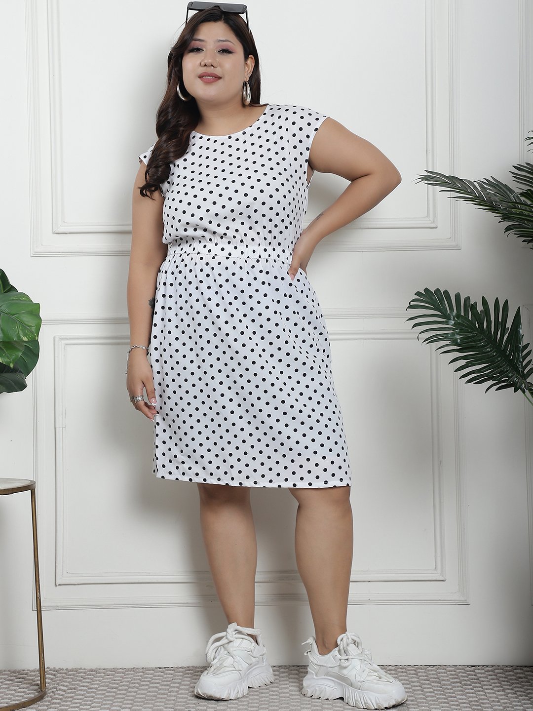 Golden Hour Midi Dress : BLACK BIG POLKA Color